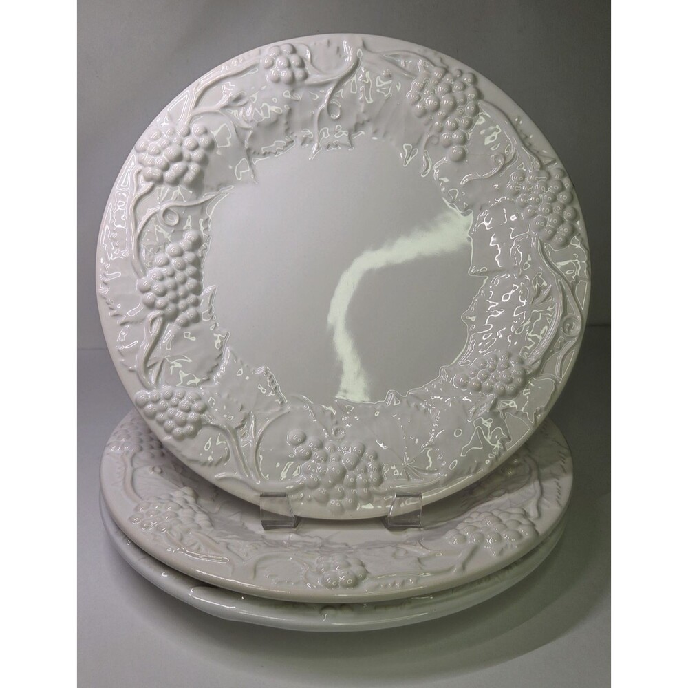 Set Of 3 Bordallo Pinheiro Grape White Dinner Plates 11.5" Majolica Embossed